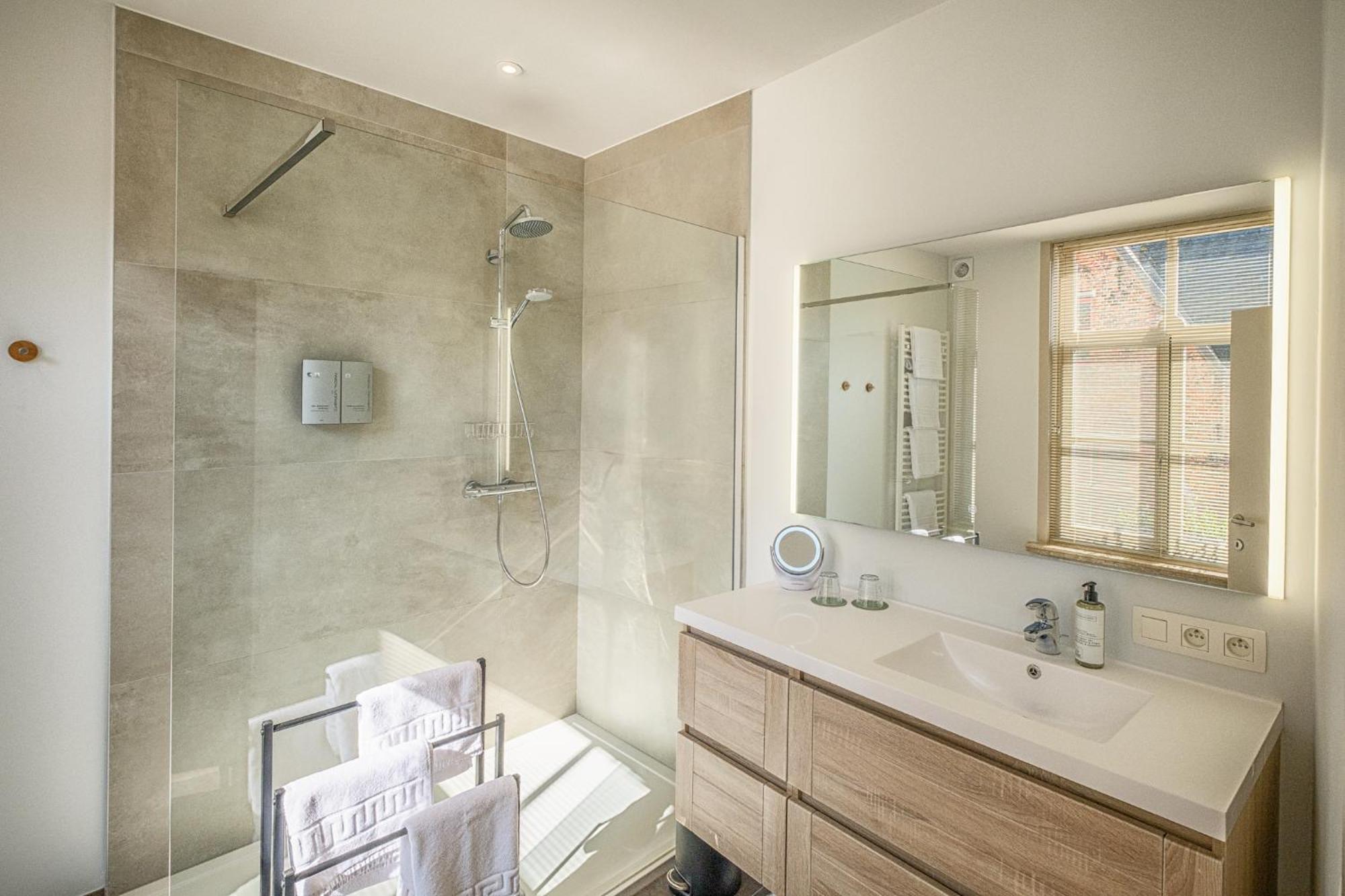 Guesthouse Gillis7 บรูจส์ ภายนอก รูปภาพ